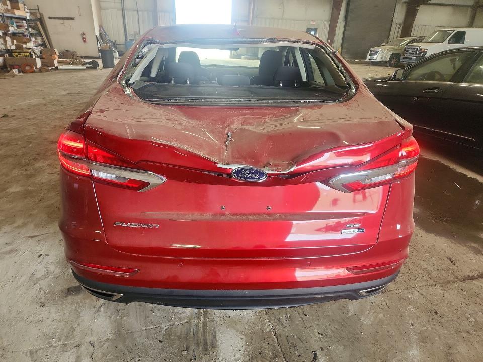60772706 :رقم المزاد ، 3FA6P0T95LR260985 vin ، 2020 Ford Fusion مزاد بيع