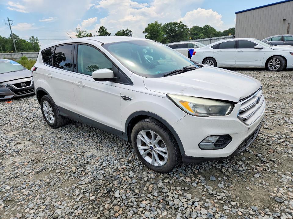 Продажа на аукционе авто 2017 Ford Escape, vin: 1FMCU0GD6HUD64045, номер лота: 60263056