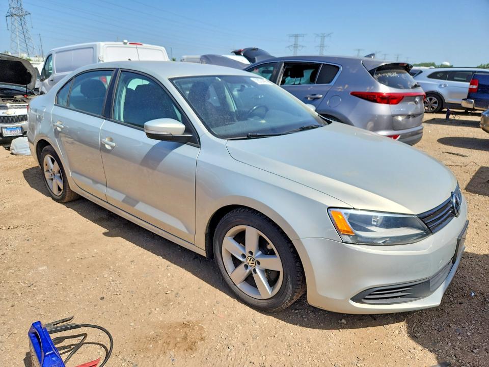 59024406 :رقم المزاد ، 3VWDZ7AJXBM098488 vin ، 2011 Volkswagen Jetta مزاد بيع