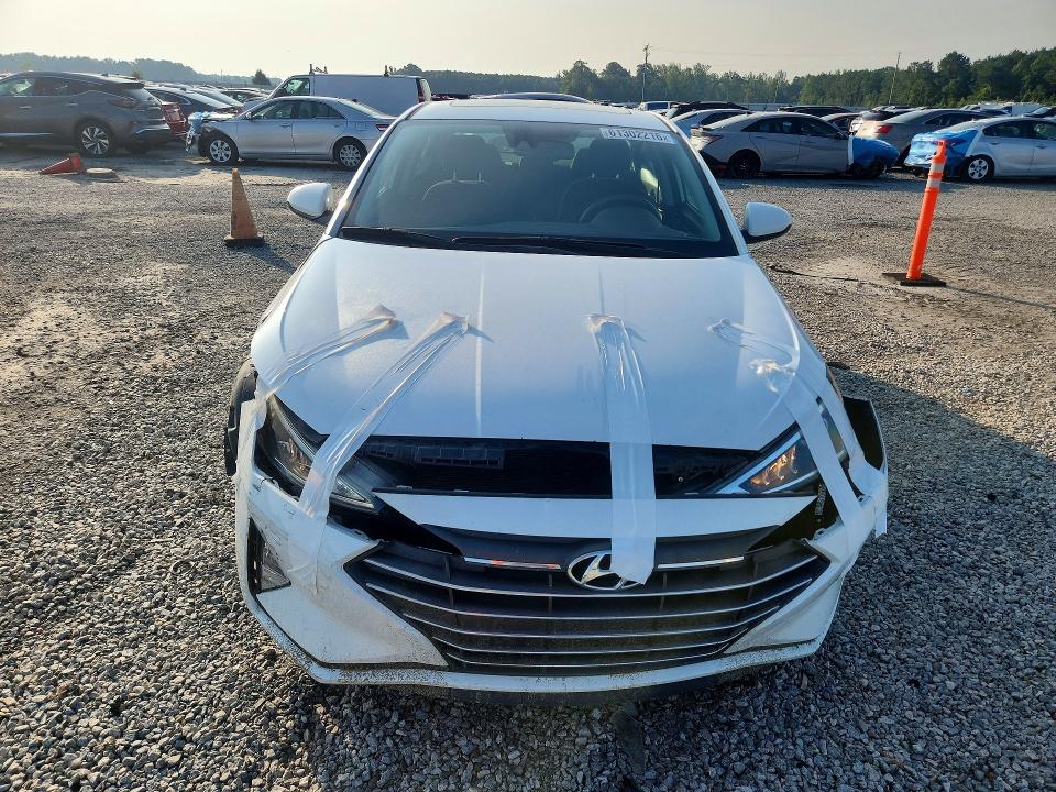 61302216 :رقم المزاد ، 5NPD84LF4LH587554 vin ، 2020 Hyundai Elantra مزاد بيع