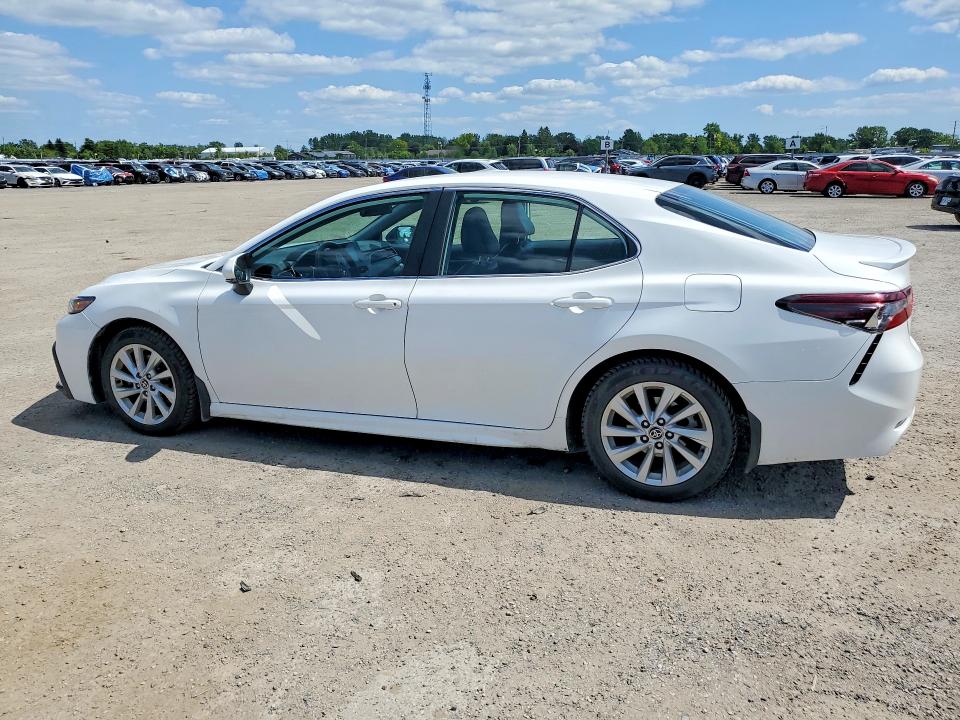 62418696 :رقم المزاد ، 4T1G11AK8MU574759 vin ، 2021 Toyota Camry مزاد بيع