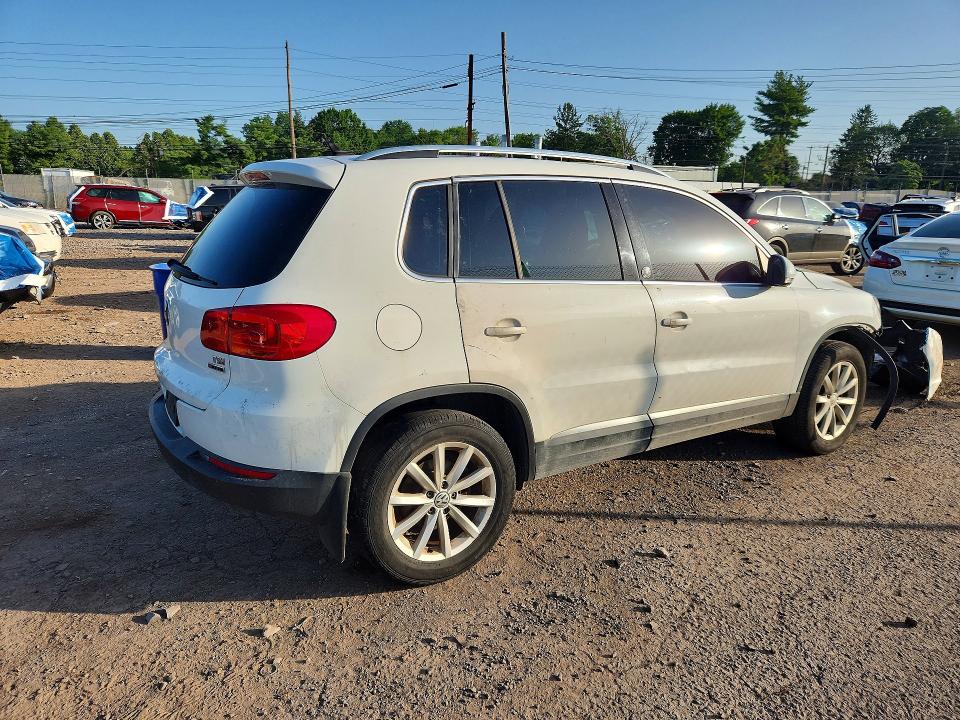 2017 Volkswagen Tiguan მანქანა იყიდება აუქციონზე, vin: WVGSV7AX8HK005862, აუქციონის ნომერი: 85627475