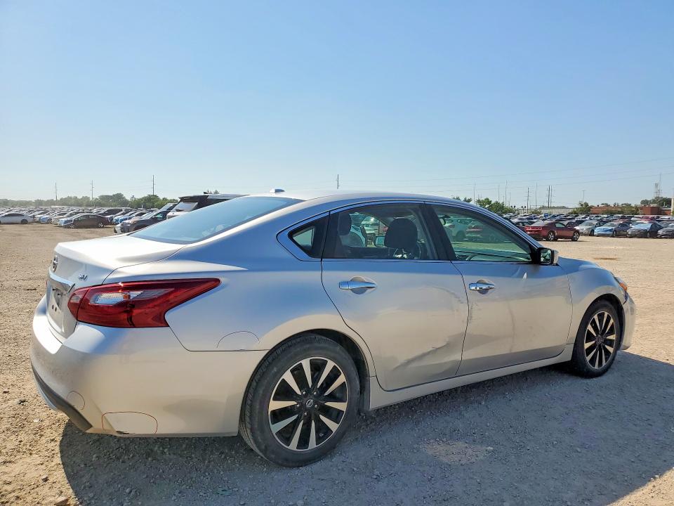 2018 Nissan Altima მანქანა იყიდება აუქციონზე, vin: 1N4AL3AP0JC264527, აუქციონის ნომერი: 60760686