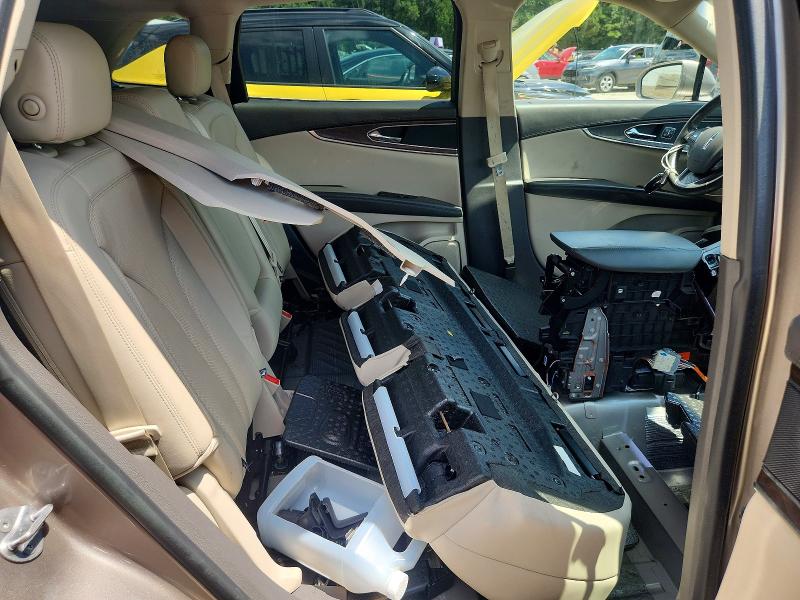59858326 :رقم المزاد ، 2LMPJ8LR1JBL40116 vin ، 2018 Lincoln Mkx مزاد بيع