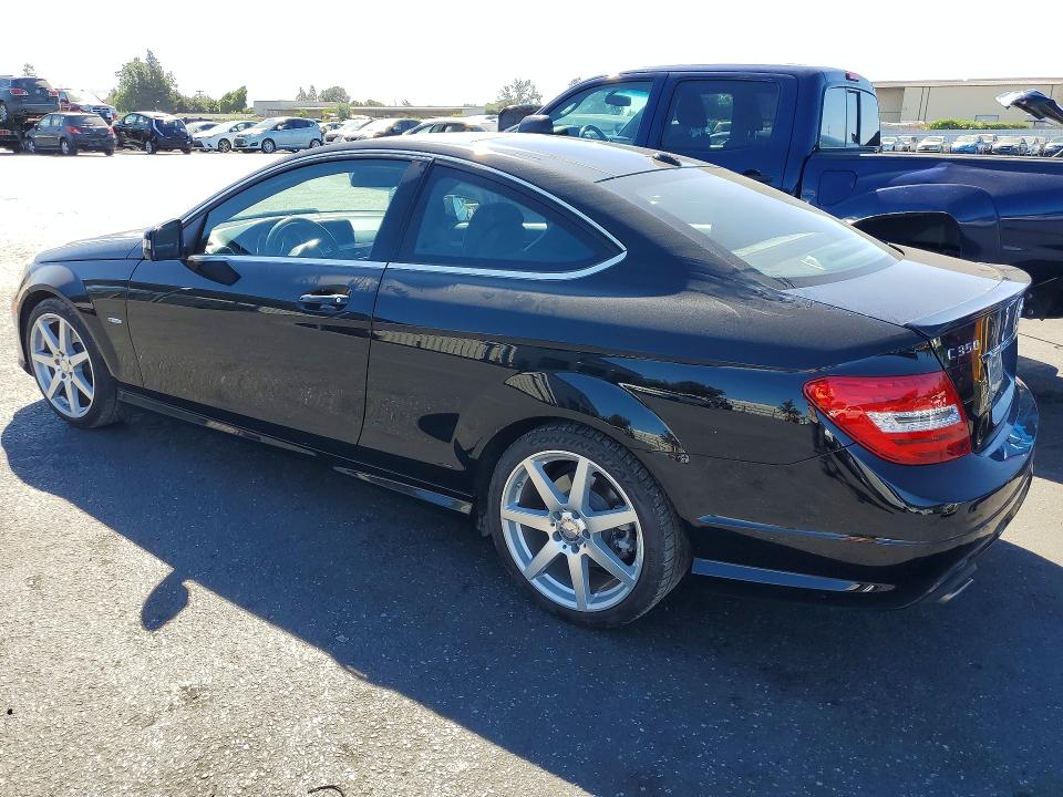 Продажа на аукционе авто 2012 Mercedes-benz C, vin: WDDGJ5HB9CF775502, номер лота: 63180986