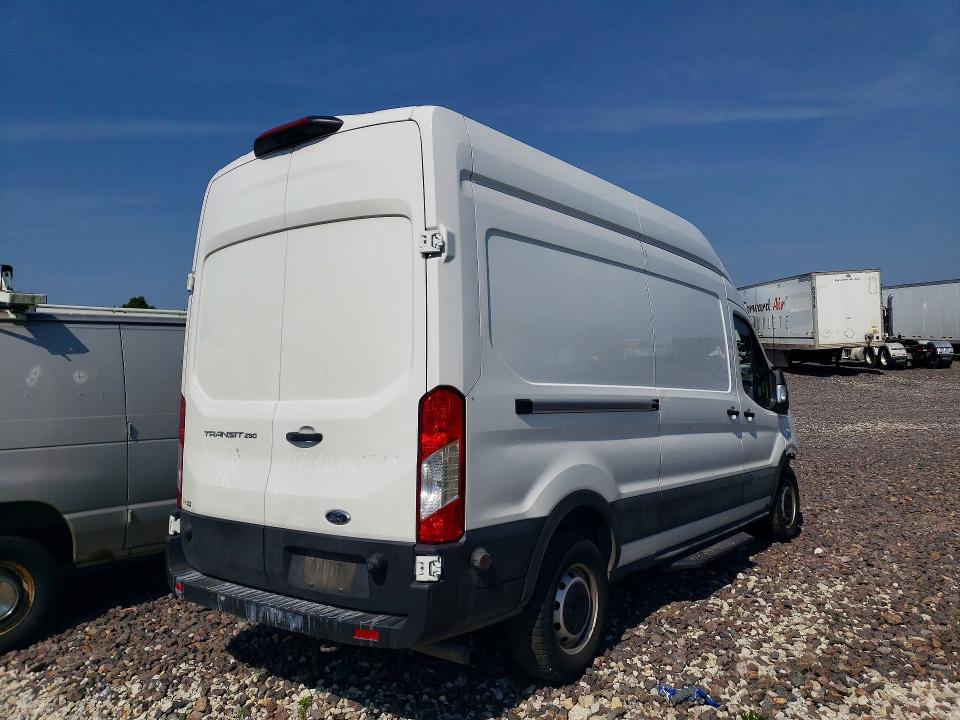 60301306 :رقم المزاد ، 1FTBR1X85LKA81280 vin ، 2020 Ford Transit مزاد بيع