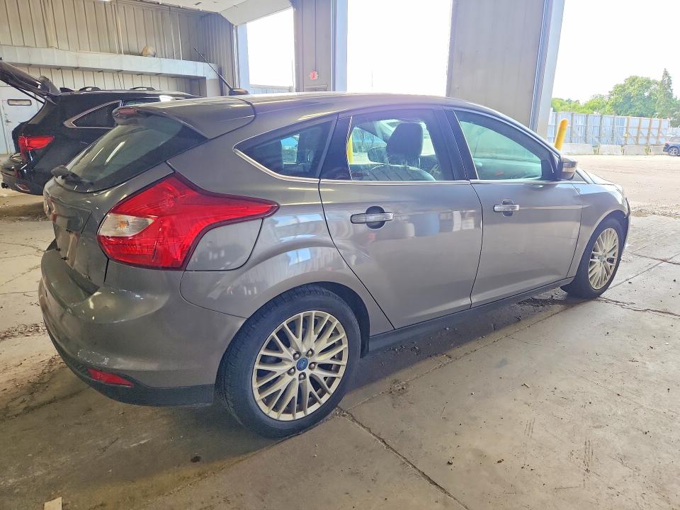 Продажа на аукционе авто 2012 Ford Focus, vin: 1FAHP3M25CL189944, номер лота: 60288246