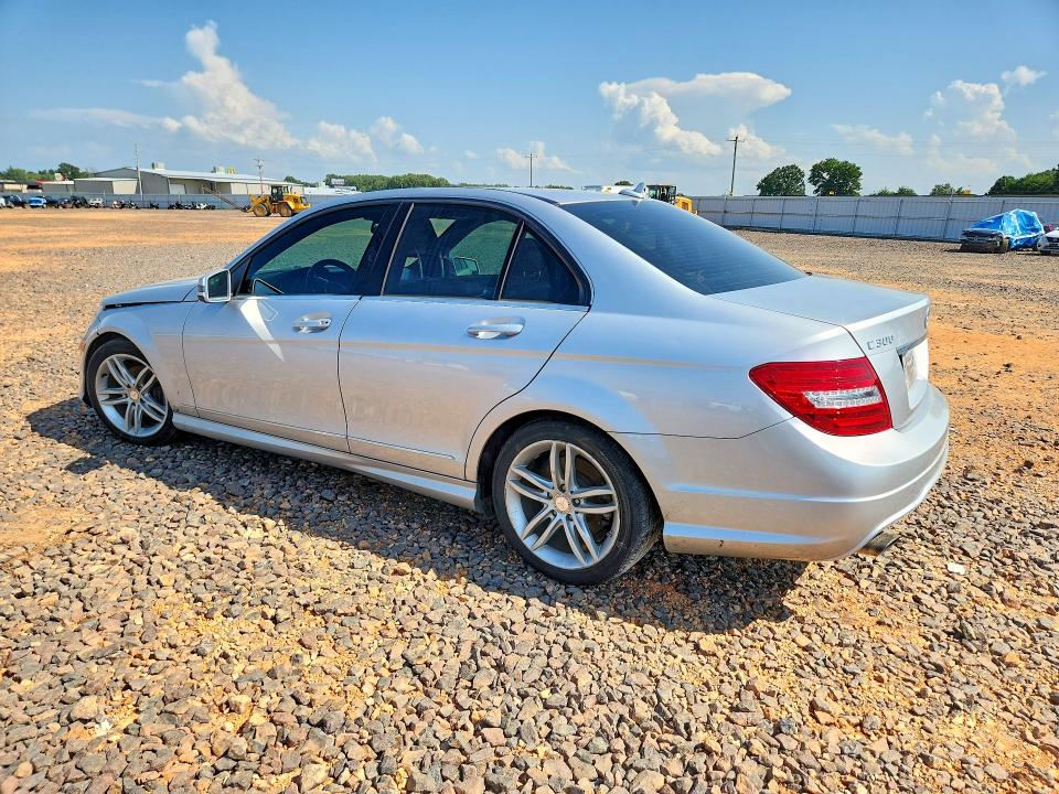 2012 Mercedes-benz C მანქანა იყიდება აუქციონზე, vin: WDDGF8BB4CR193575, აუქციონის ნომერი: 61556876