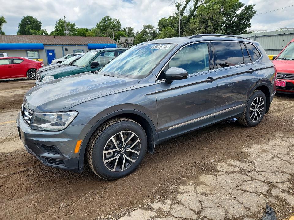2021 Volkswagen Tiguan მანქანა იყიდება აუქციონზე, vin: 3VV3B7AX1MM071370, აუქციონის ნომერი: 57240156