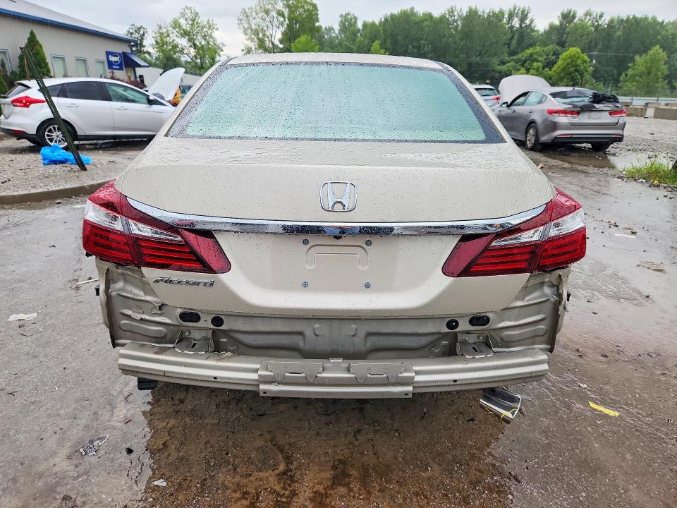 60234506 :رقم المزاد ، 1HGCR2F32HA307080 vin ، 2017 Honda Accord مزاد بيع