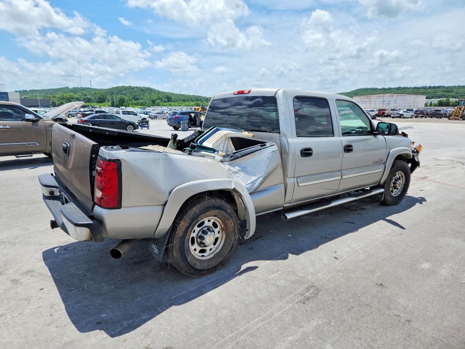 58742076 :رقم المزاد ، 1GCHC23214F251292 vin ، 2004 Chevrolet Silverado مزاد بيع