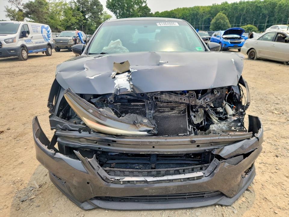 61464806 :رقم المزاد ، 4S3BNAC6XJ3011023 vin ، 2018 Subaru Legacy مزاد بيع