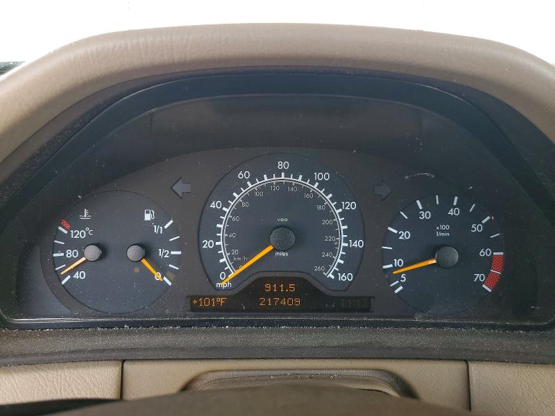 61639356 :رقم المزاد ، WDBJH82F8XX026830 vin ، 1999 Mercedes-benz E مزاد بيع
