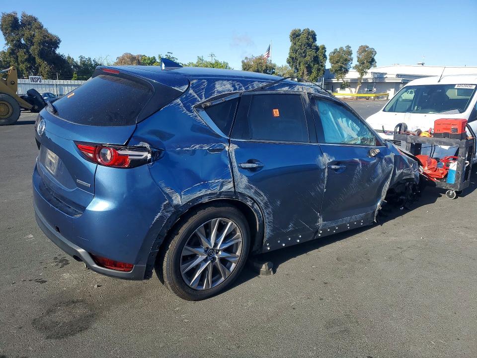 2020 Mazda Cx-5 მანქანა იყიდება აუქციონზე, vin: JM3KFBDM8L0727284, აუქციონის ნომერი: 59660216
