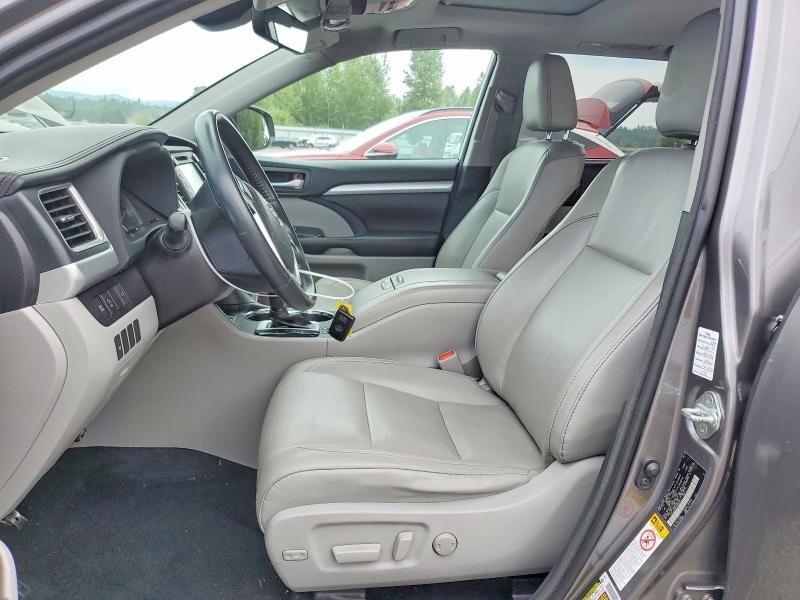 2018 Toyota Highlander მანქანა იყიდება აუქციონზე, vin: 5TDJZRFH8JS552971, აუქციონის ნომერი: 61355086