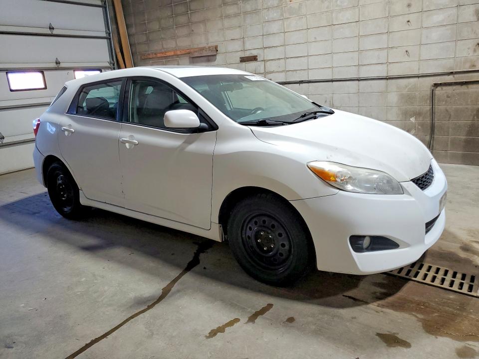 61113156 :رقم المزاد ، 2T1LE4EEXDC023338 vin ، 2013 Toyota Corolla Matrix مزاد بيع