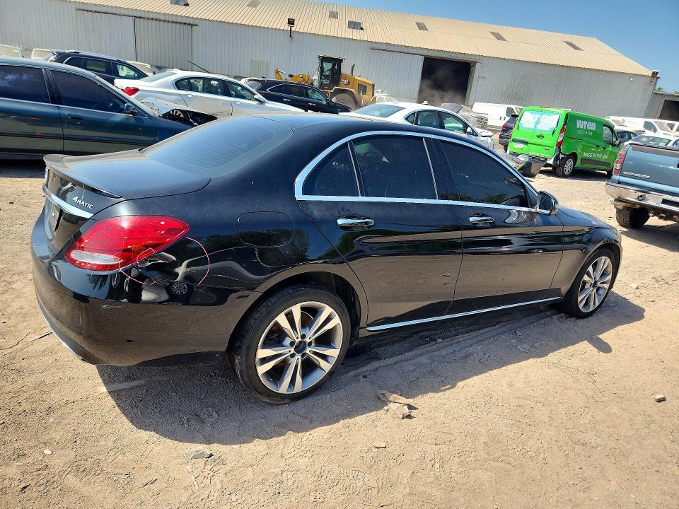 2018 Mercedes-benz C მანქანა იყიდება აუქციონზე, vin: 55SWF4KB1JU261573, აუქციონის ნომერი: 58327506