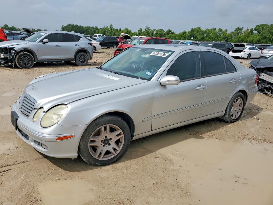 60262836 :رقم المزاد ، WDBUF65J25A661341 vin ، 2005 Mercedes-benz E مزاد بيع