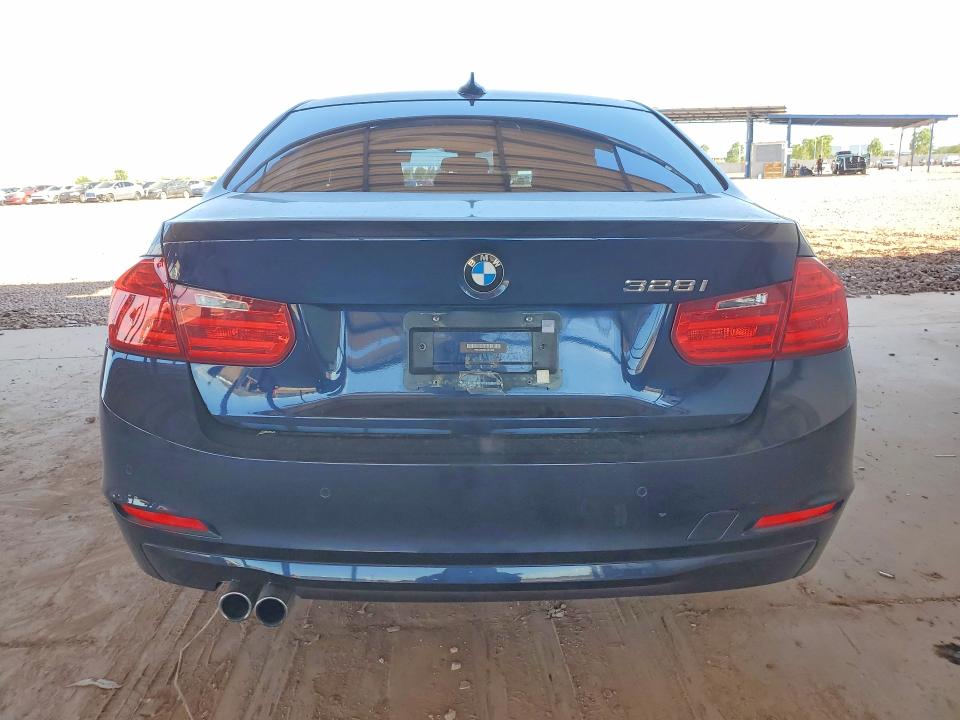 2013 Bmw 328 მანქანა იყიდება აუქციონზე, vin: WBA3A5C55DJ461626, აუქციონის ნომერი: 62429906