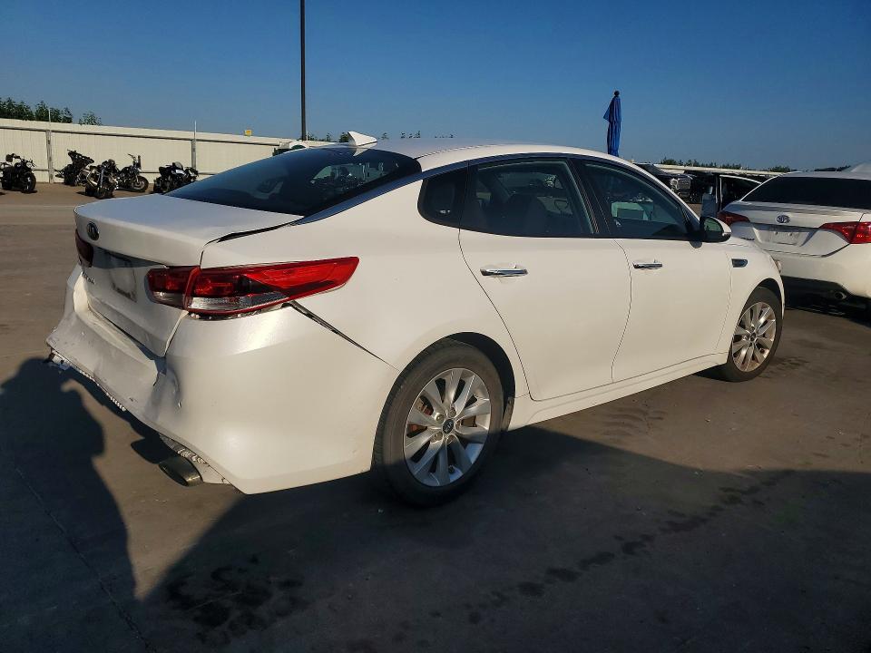 59775786 :رقم المزاد ، 5XXGT4L36JG263435 vin ، 2018 Kia Optima مزاد بيع