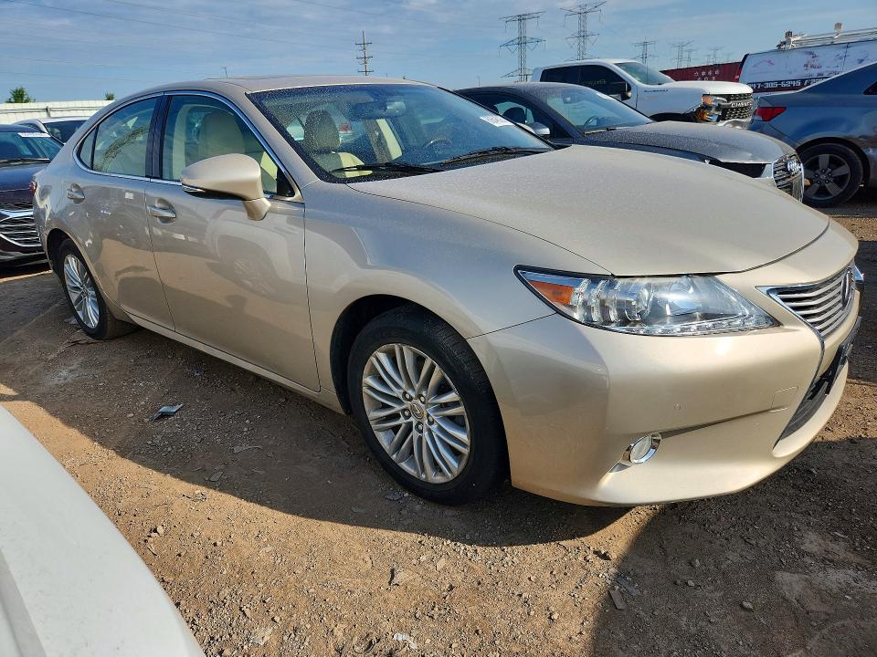 60646026 :رقم المزاد ، JTHBK1GG6D2047604 vin ، 2013 Lexus Es مزاد بيع