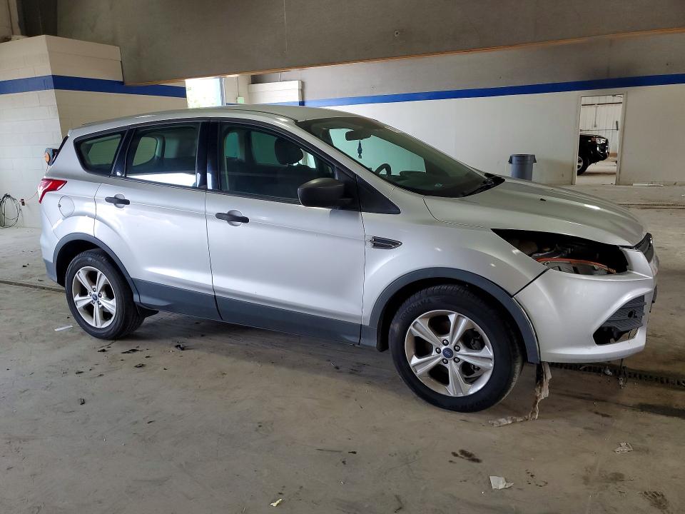 60948546 :رقم المزاد ، 1FMCU0F75GUB88406 vin ، 2016 Ford Escape مزاد بيع