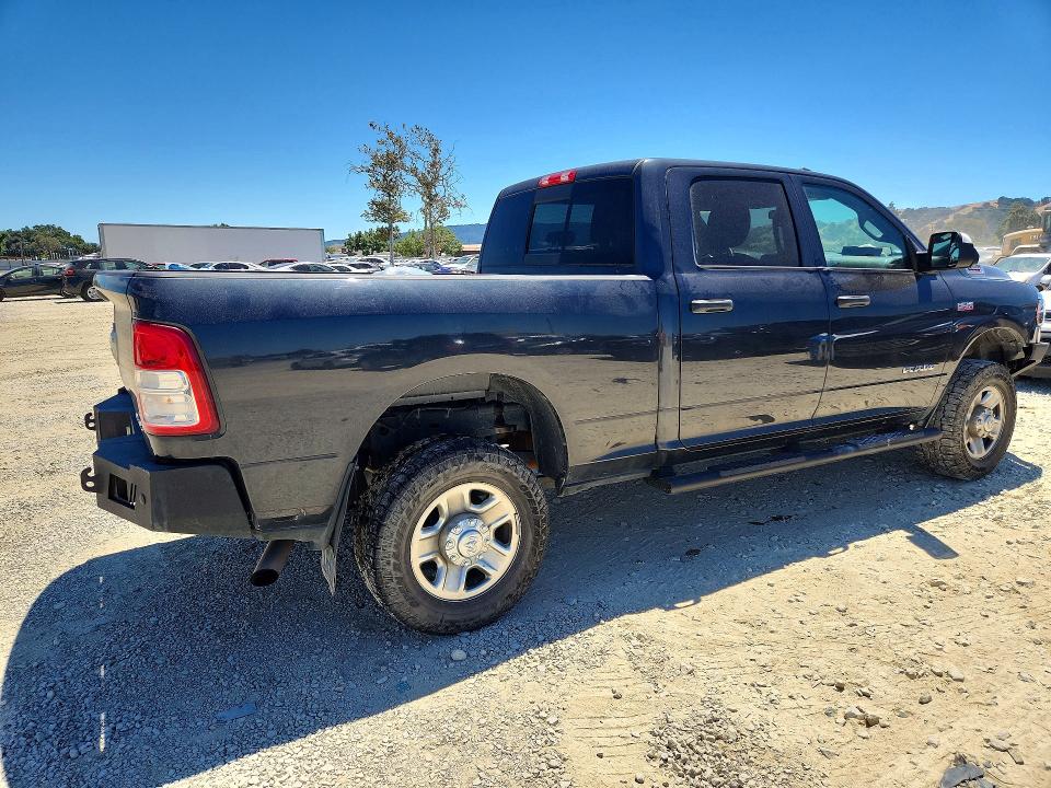 61982176 :رقم المزاد ، 3C6UR5CJ6MG611698 vin ، 2021 Ram 2500 مزاد بيع
