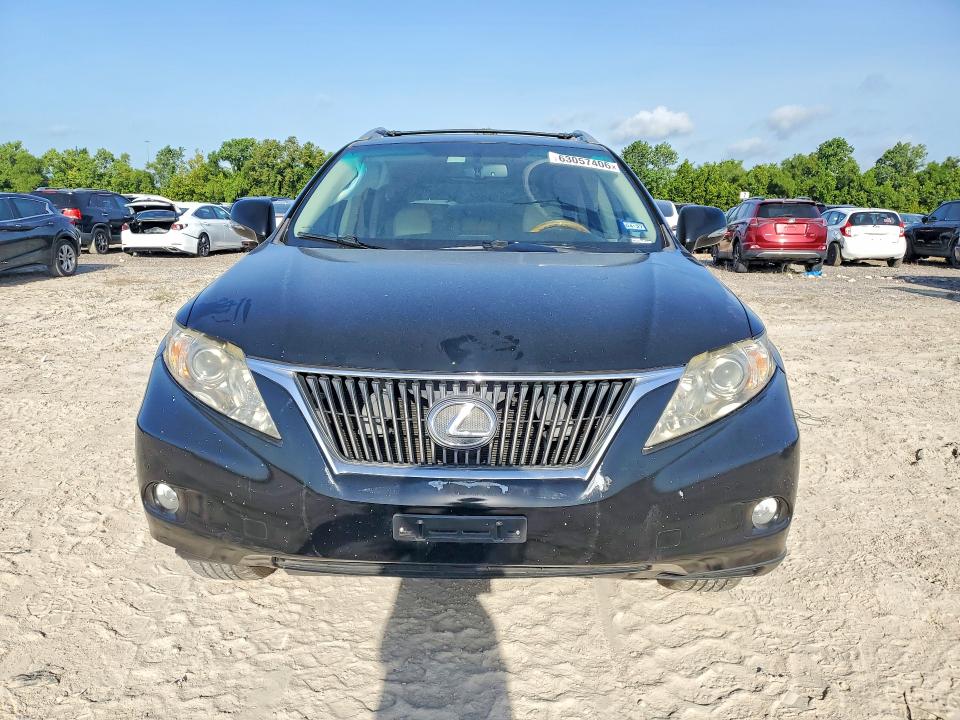 63057406 :رقم المزاد ، 2T2ZK1BA8AC036387 vin ، 2010 Lexus Rx مزاد بيع