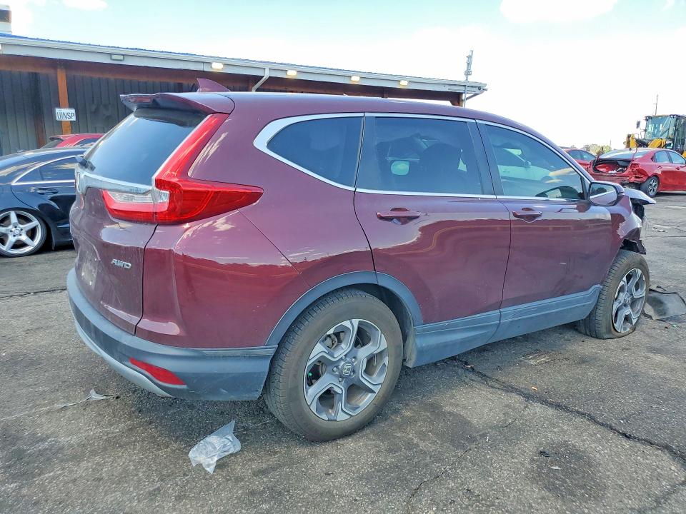 61864046 :رقم المزاد ، 7FARW2H8XJE014832 vin ، 2018 Honda Cr-v مزاد بيع