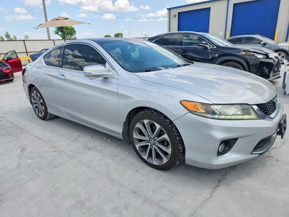 59371356 :رقم المزاد ، 1HGCT2B85FA004343 vin ، 2015 Honda Accord مزاد بيع