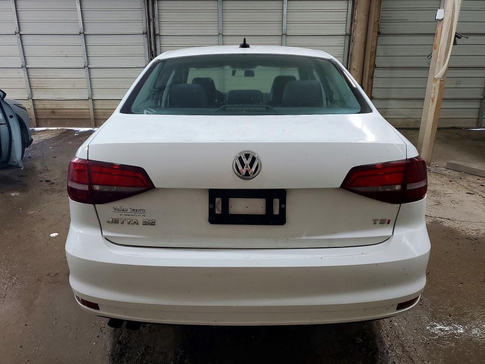 63173166 :رقم المزاد ، 3VWDB7AJ2HM295720 vin ، 2017 Volkswagen Jetta مزاد بيع