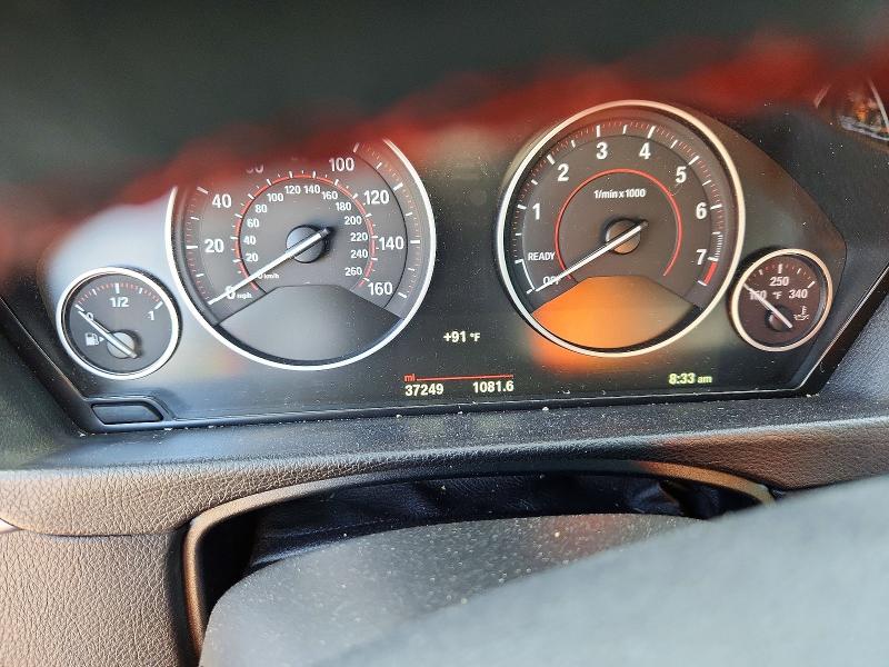 62966116 :رقم المزاد ، WBA8D9G53JNU69436 vin ، 2018 Bmw 330 مزاد بيع