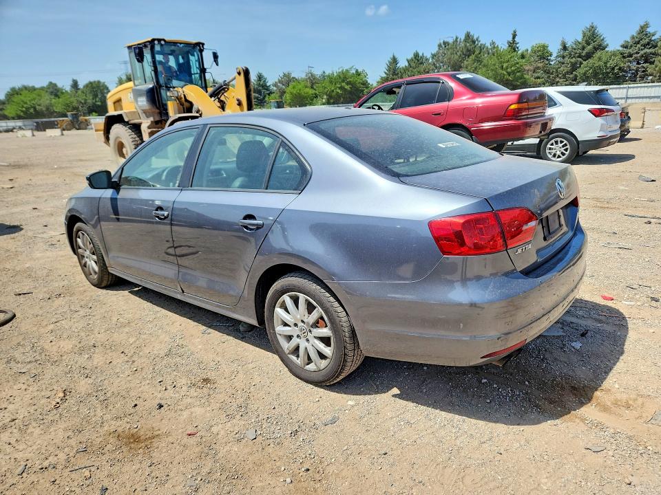 58196556 :رقم المزاد ، 3VWDX7AJ6BM359332 vin ، 2011 Volkswagen Jetta مزاد بيع