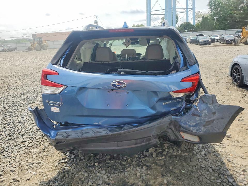 60113426 :رقم المزاد ، JF2SKAUC6MH475027 vin ، 2021 Subaru Forester مزاد بيع