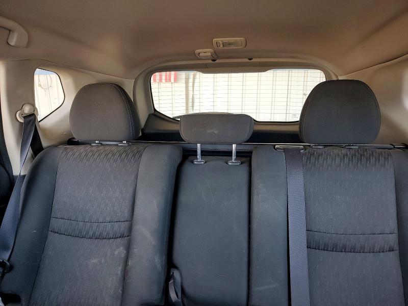60776116 :رقم المزاد ، KNMAT2MV6HP523121 vin ، 2017 Nissan Rogue مزاد بيع