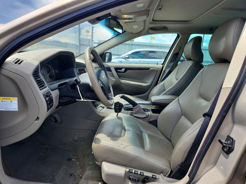 60688256 :رقم المزاد ، YV1SZ59H441137926 vin ، 2004 Volvo Xc70 مزاد بيع