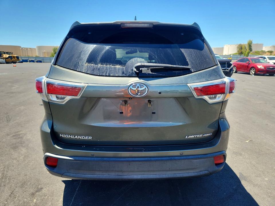 61379746 :رقم المزاد ، 5TDDKRFHXGS308779 vin ، 2016 Toyota Highlander مزاد بيع
