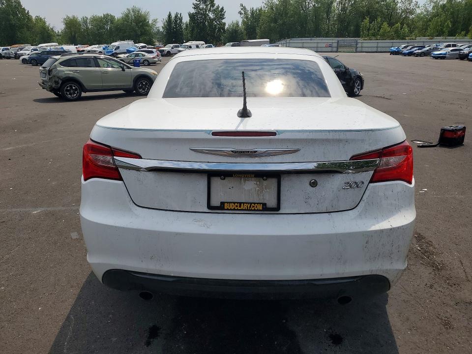 61773046 :رقم المزاد ، 1C3BCBGG5DN522179 vin ، 2013 Chrysler 200 مزاد بيع