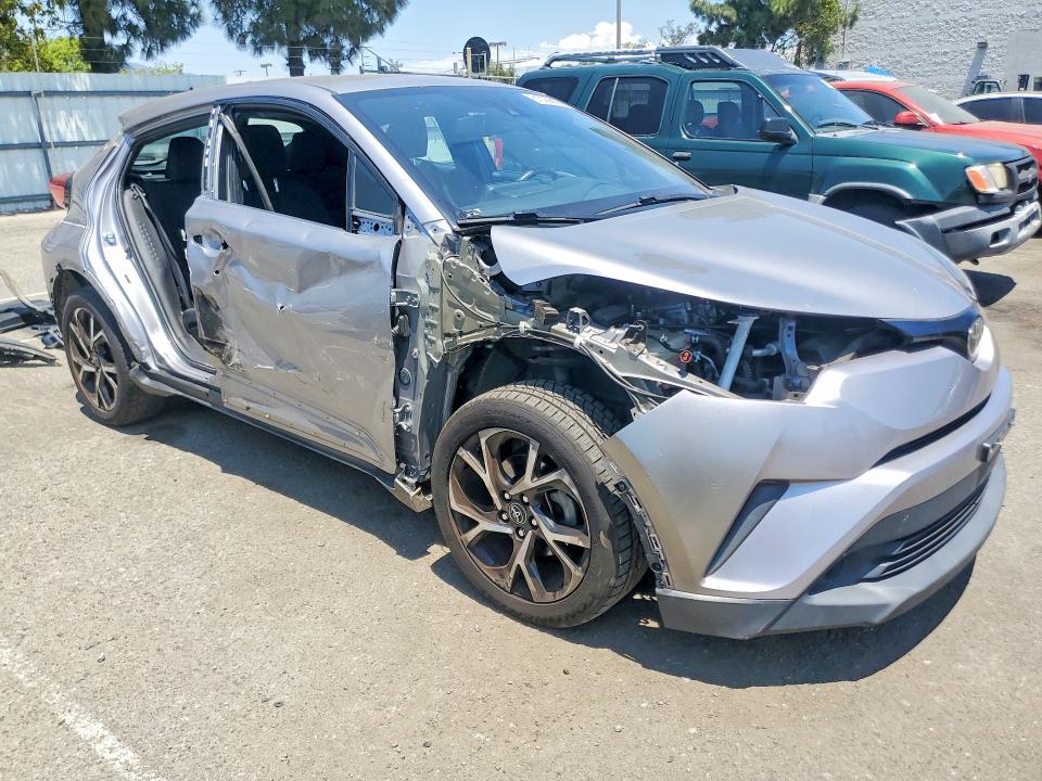 2018 Toyota C-hr მანქანა იყიდება აუქციონზე, vin: NMTKHMBX2JR001022, აუქციონის ნომერი: 61329666