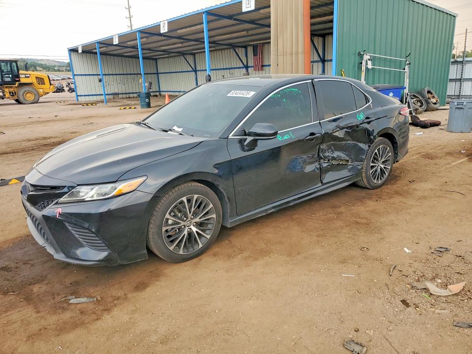 60404426 :رقم المزاد ، 4T1B11HK7KU172826 vin ، 2019 Toyota Camry مزاد بيع
