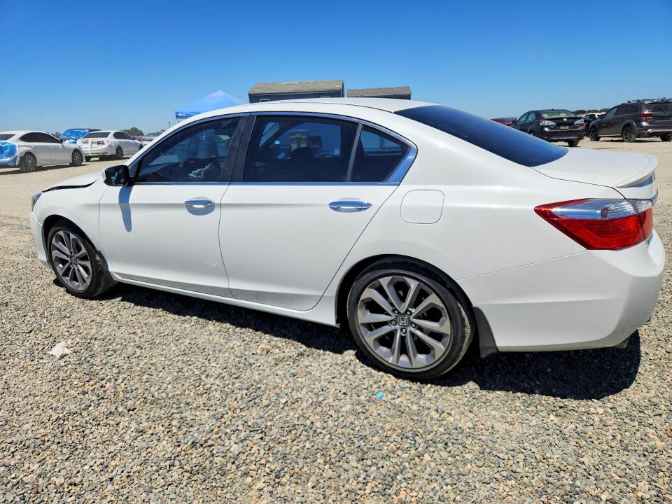 62355726 :رقم المزاد ، 1HGCR2F56FA217641 vin ، 2015 Honda Accord مزاد بيع