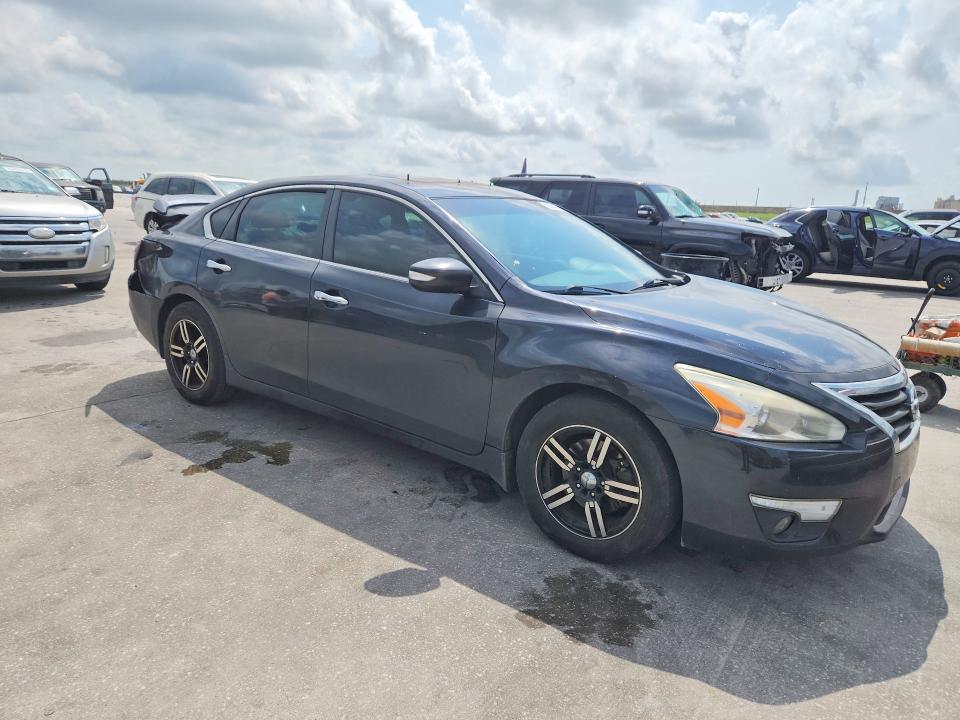 2015 Nissan Altima მანქანა იყიდება აუქციონზე, vin: 1N4AL3AP3FN348417, აუქციონის ნომერი: 63231376