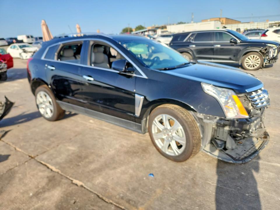 61805246 :رقم المزاد ، 3GYFNCE32GS550166 vin ، 2016 Cadillac Srx مزاد بيع