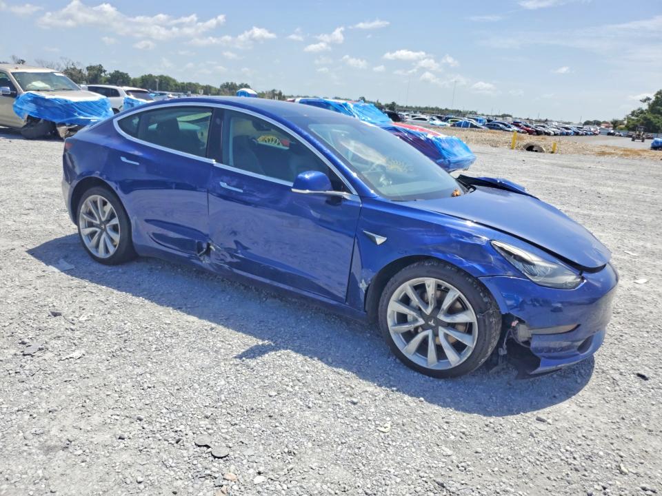 61335846 :رقم المزاد ، 5YJ3E1EA6KF428441 vin ، 2019 Tesla Model 3 مزاد بيع