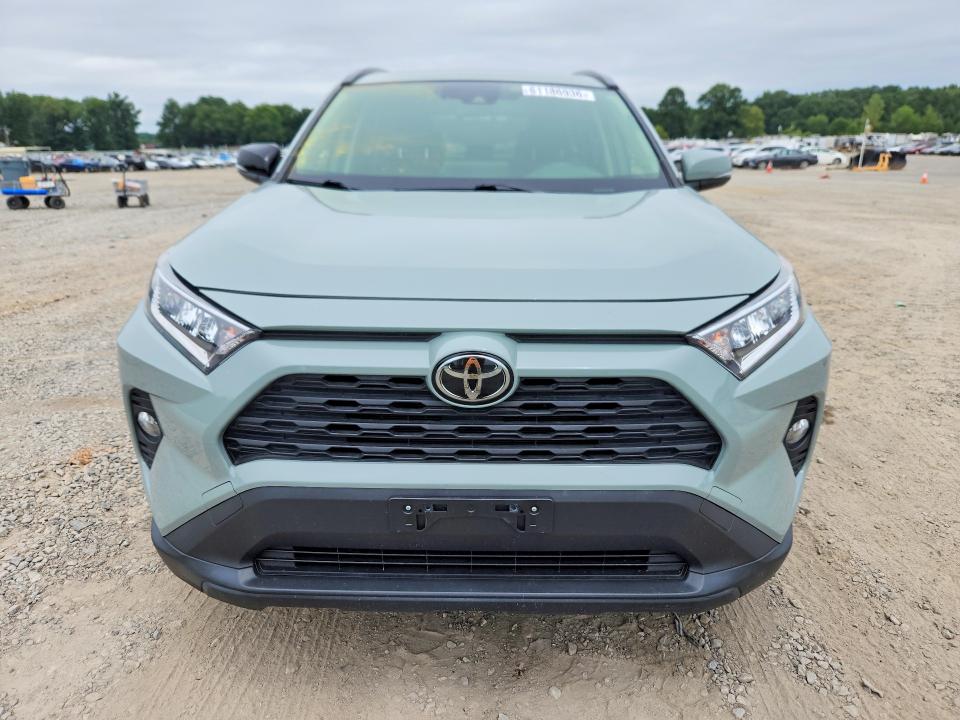 Продажа на аукционе авто 2019 Toyota Rav4, vin: JTMP1RFV0KD504420, номер лота: 61186936