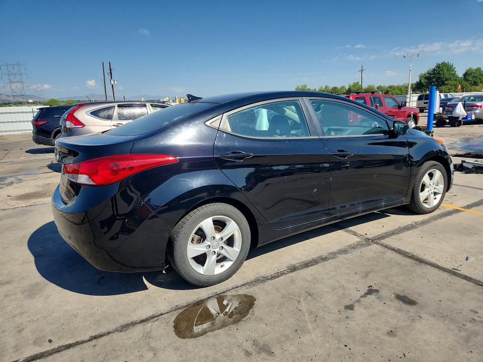 Продажа на аукционе авто 2013 Hyundai Elantra, vin: KMHDH4AE1DU582809, номер лота: 62081516