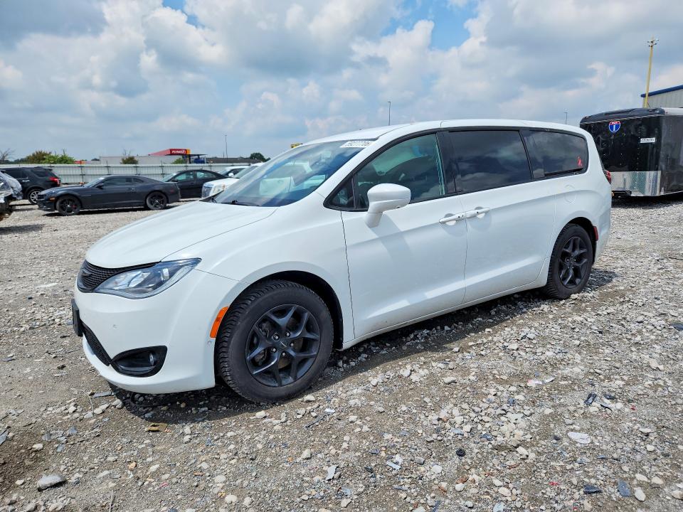59277706 :رقم المزاد ، 2C4RC1BG3JR317616 vin ، 2018 Chrysler Pacifica مزاد بيع