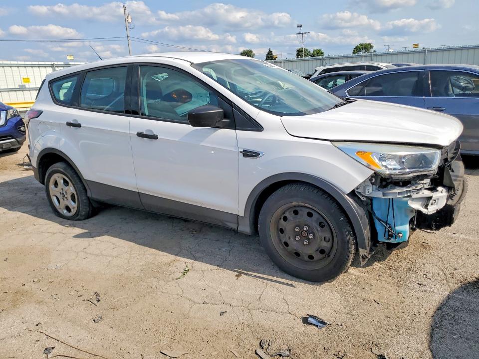 Продажа на аукционе авто 2017 Ford Escape, vin: 1FMCU0F78HUB57202, номер лота: 62060566