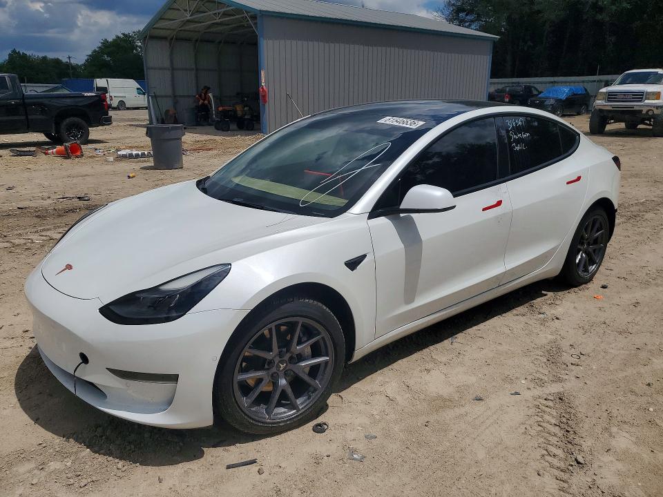 61546636 :رقم المزاد ، 5YJ3E1EA5NF313995 vin ، 2022 Tesla Model 3 مزاد بيع