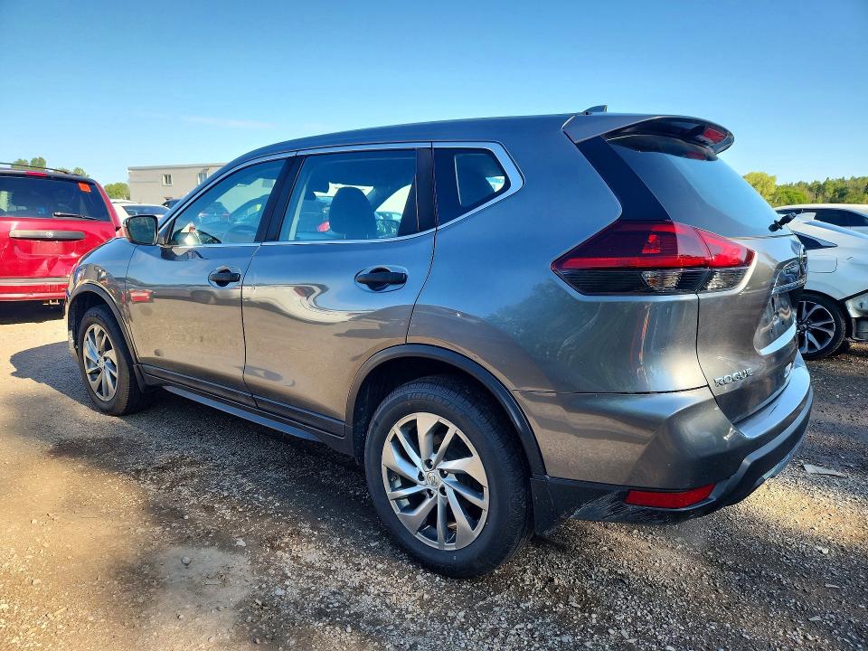 62131786 :رقم المزاد ، 5N1AT2MV0JC777173 vin ، 2018 Nissan Rogue مزاد بيع